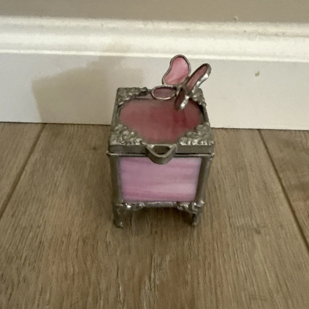 Vintage Pink Iridescent Glass Square Trinket Jewelry Box w/Pink Butterfly 2